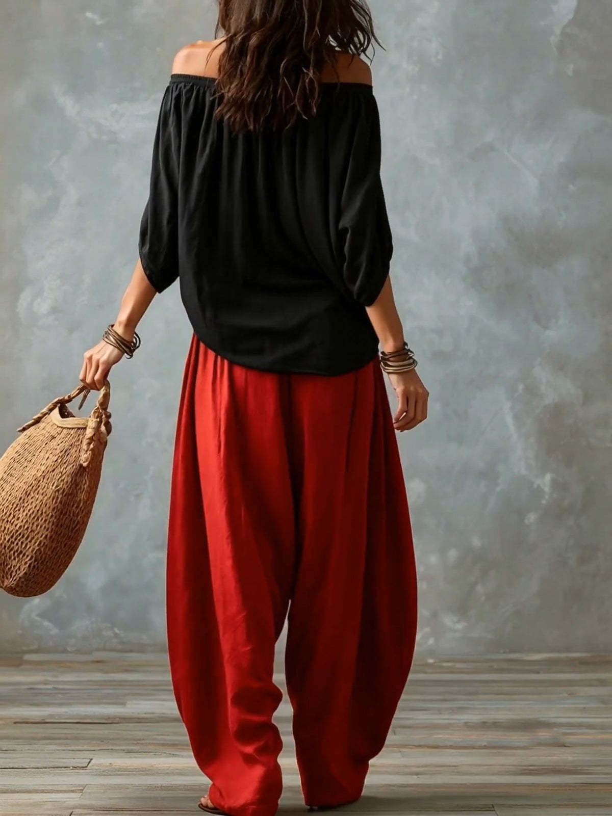 Marta | Completo de Top Blanco Off-the-shoulder y Pantaloni Lantern Holgados