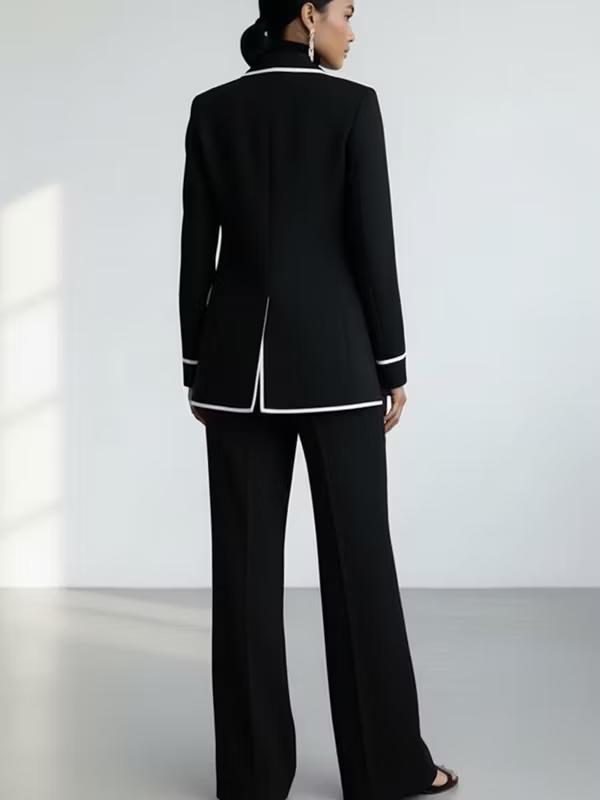 Completo Claudia nero con blazer, pantaloni ampi e profili bianchi | Alessia Velluti